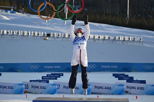 Freut sich über olympisches Gold im Skilanglauf: Therese Johaug aus Norwegen (Bild: Jewel Samad/AFP)