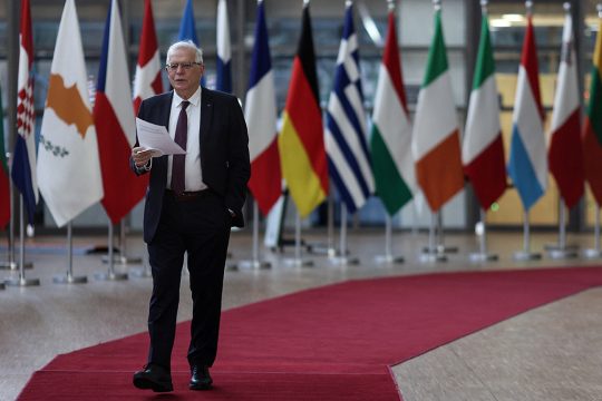 Josep Borrell, der Hohe Vertreter der EU für Außen- und Sicherheitspolitik beim Treffen der EU-Außenminister (Bild: Kenzo Tribouillard/AFP)