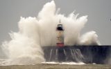 Der Leuchtturm von Newhaven am 18. Februar (Bild: Glyn Kirk/AFP)