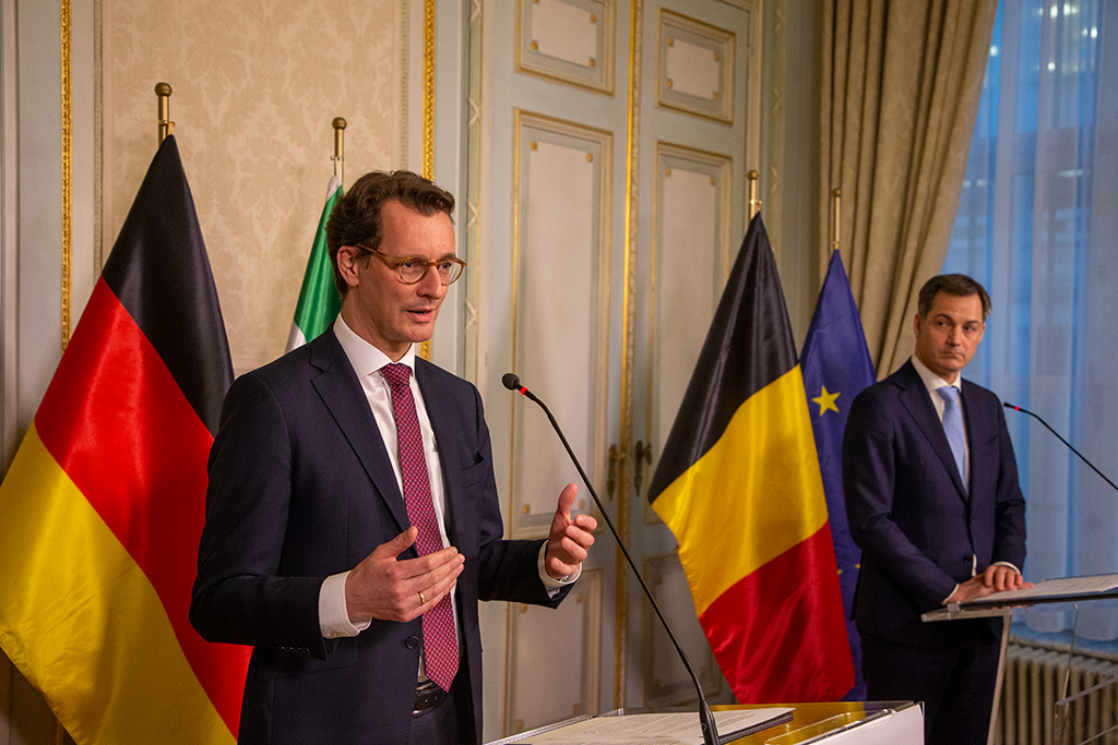 NRW-Ministerpräsident Hendrik Wüst und Premierminister Alexander De Croo (Bild: Nicolas Maeterlinck/Belga)