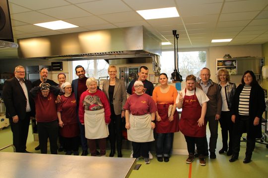 Ministerin Karine Lalieux besucht den Hof Peters