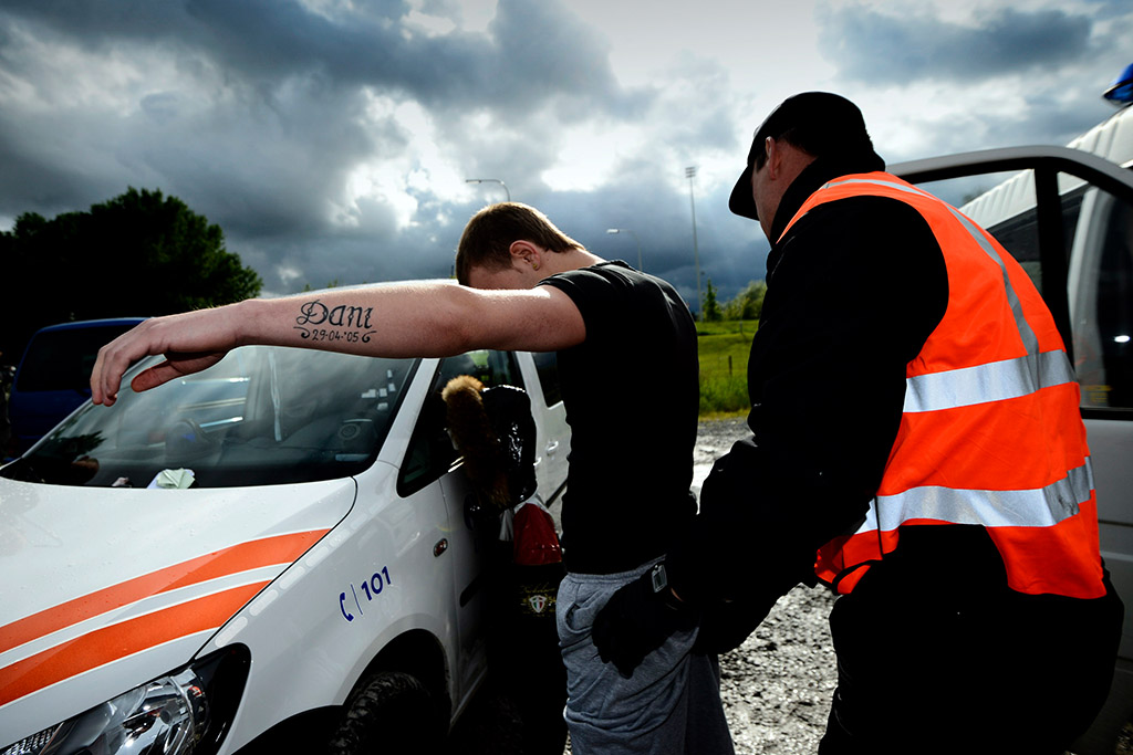 Drogenkontrolle in Lanaken nahe der belgisch-niederländischen Grenze (Bild: Dirk Waem/Belga)