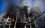 Hochhaus in Kiew am Dienstag (Bild: Aris Messinis/AFP)