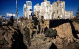 Auch die Einwohner Kiews beteiligen sich an der Verteidigung der ukrainischen Hauptstadt, Foto vom 28. Februar (Archivbild: Dimitar Dilkoff/AFP)