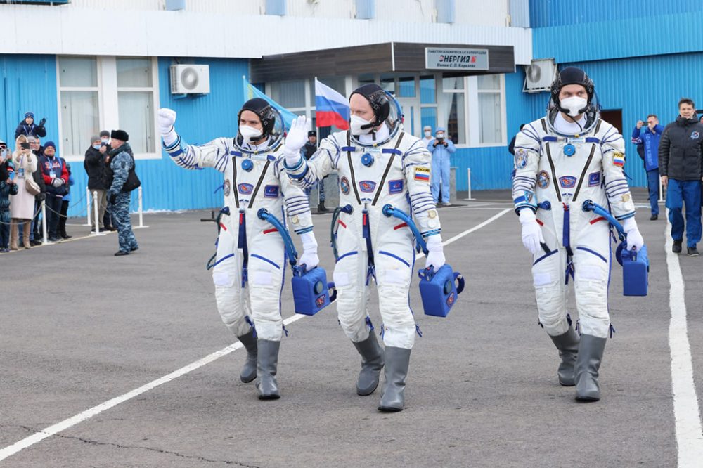 Die drei Kosmonauten Oleg Artemyev, Denis ?atveev und Sergei Korsakov (Bild: Russian Space Agency Roscosmos/AFP)