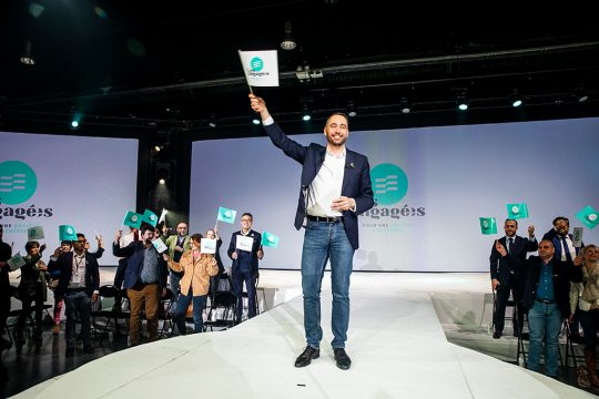 Am Samstag gab der Vorsitzende Maxime Prévot den neuen Parteinamen bekannt (Bild: Hatim Kaghat/Belga)