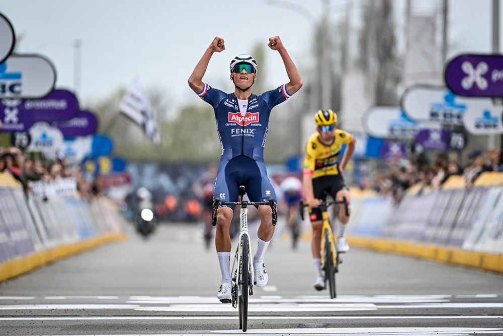 Van der Poel gewinnt "Quer durch Flandern" (Bild: Dirk Waem/Belga)