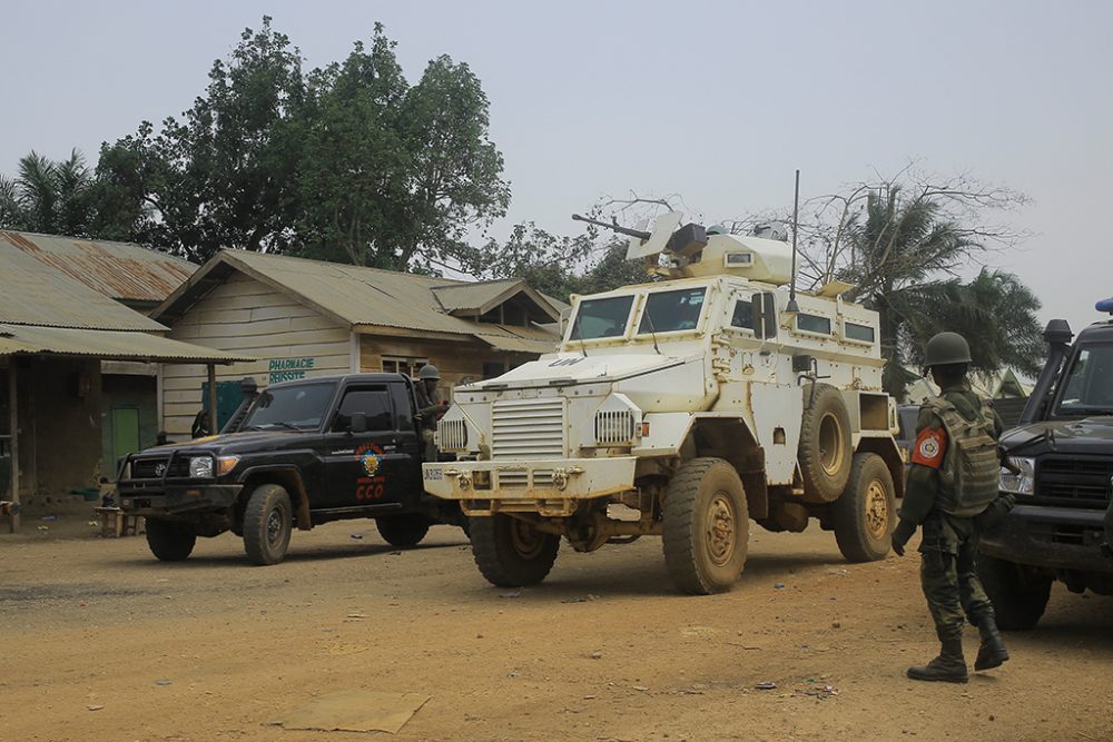 Zusammen mit Einsatzkräften der kongolesischen Armee sind sind UN-Soldaten zum Schutz vor den Rebellen im Einsatz (Bild: Kitsa Mutaya/AFP)