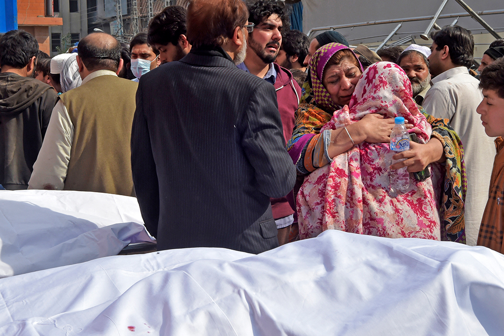 Bombenanschlag auf Moschee in Pakistan (Bild: Abdul Majeed/AFP)