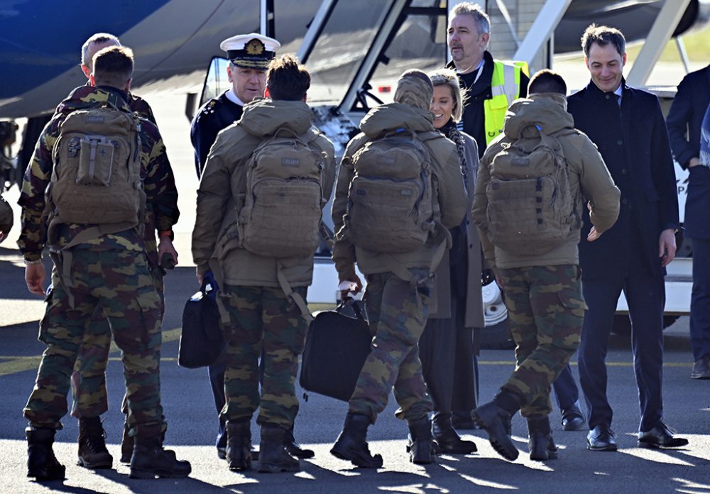 Belgische Soldaten brechen zu Training nach Rumänien auf (Bild: Eric Lalmand/Belga)