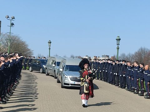 Nach Sheraton-Brand: Trauerfeier für Brüsseler Feuerwehrmann