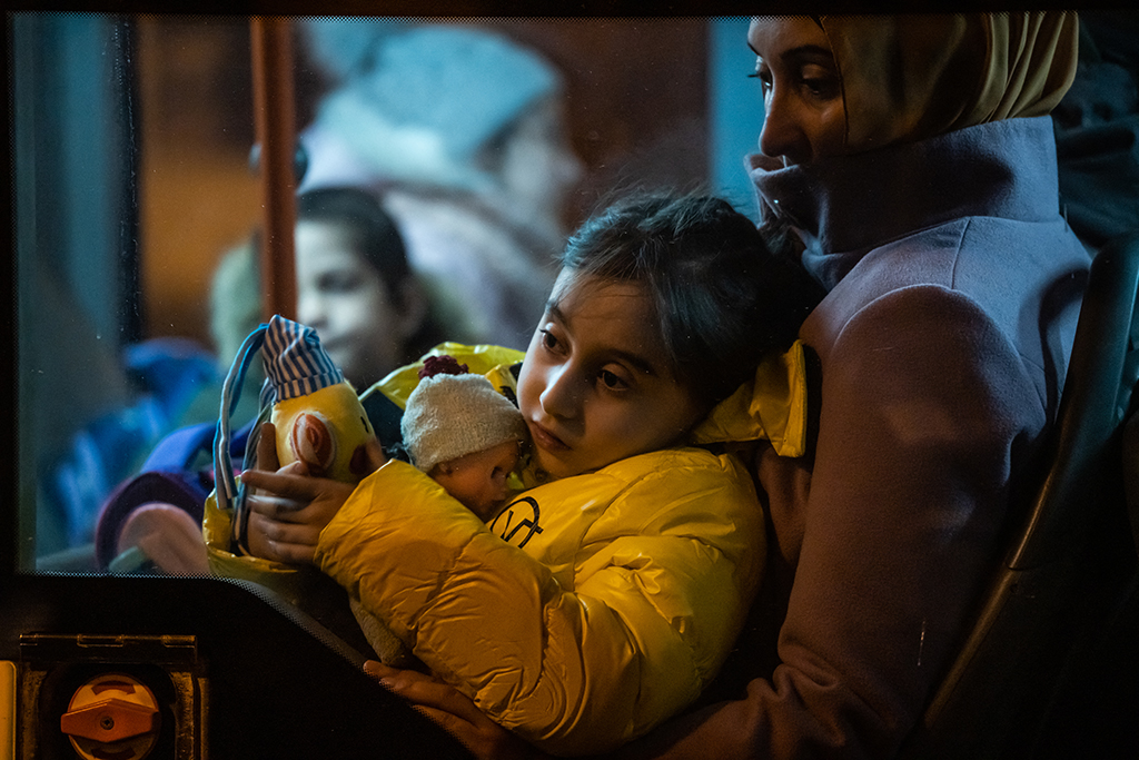 Ukrainische Flüchtlinge (Bild: Mihai Barbu/AFP)