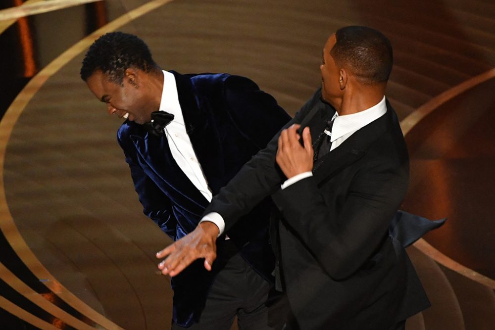 Will Smith ohrfeigt Comedian Chris Rock auf der Bühne (Archivbild: Robyn Beck/AFP)