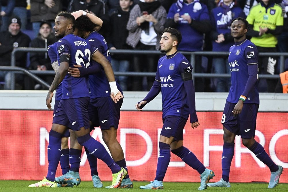 Anderlecht ist nach dem 4:0 gegen Charleroi und dem Punktverlust von Gent wieder auf Kurs (Bild: Laurie Dieffembacq/Belga)