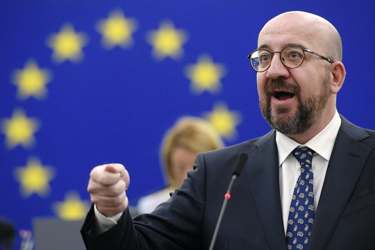 EU-Ratspräsident Charles Michel bei seiner Rede im Europaparlament (Bild: Frederick Florin/AFP)