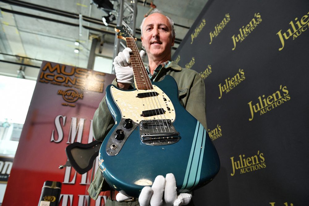 Kurt Cobains Gitarre kommt unter den Hammer (Bild: Robyn Beck/AFP)