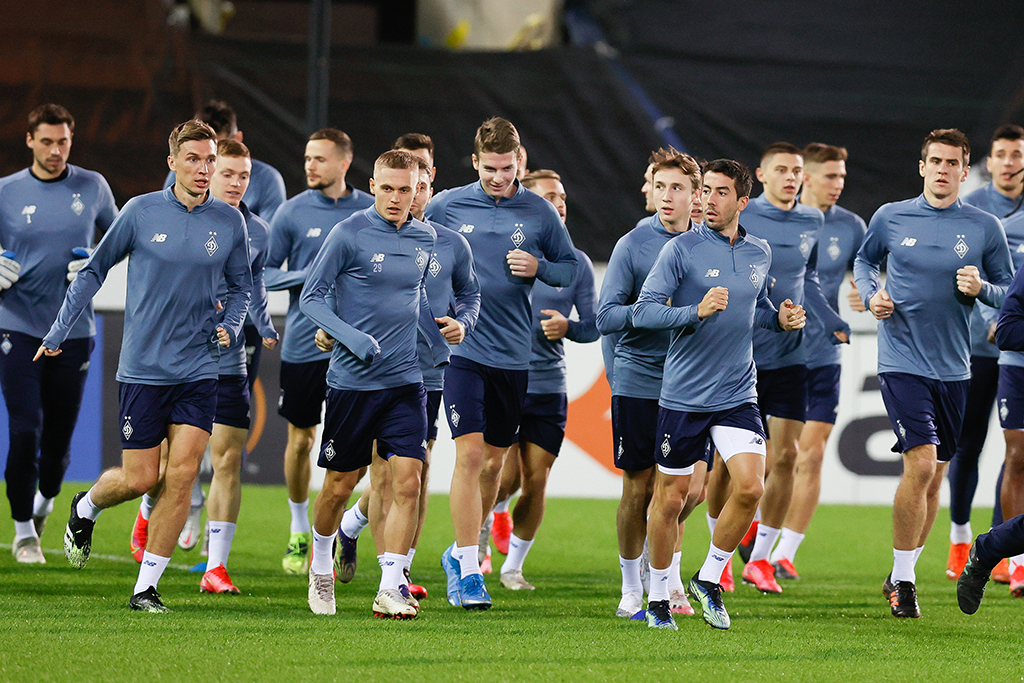 Die Mannschaft von Dynamo Kiew, hier bei einer Trainingseinheit am 24. Februar 2021 (Bild: Bruno Fahy/Belga)