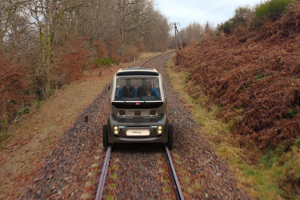 Flexy - der Mini-Zug der SNCF, der auch auf die Straße wechseln kann (Bild: Lea Paire/SNCF)