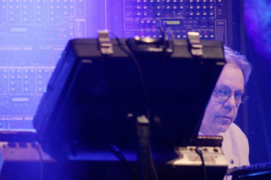 Musik-Pionier Klaus Schulze (Archivbild aus 2009: Pawel Supernak/EPA)