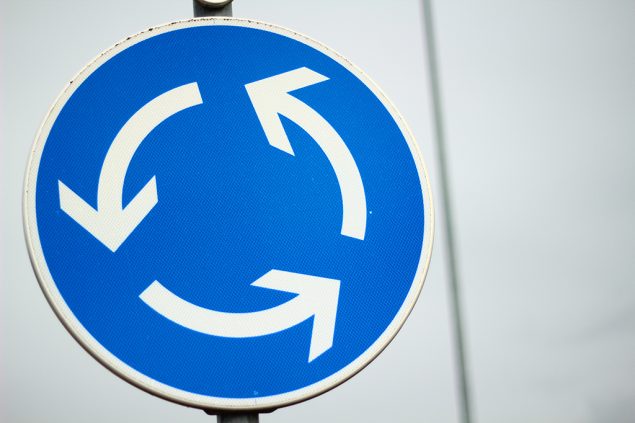 Kreisverkehr-Schild