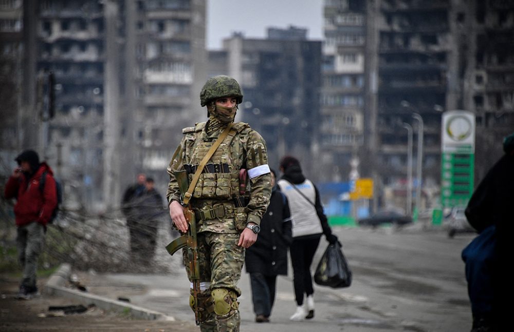 Russischer Soldat am 12. April in Mariupol (Bild: Alexander Nemenov/AFP)