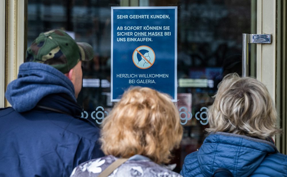 Keine Maskenpflicht mehr in Deutschland (Bild: John MacDougall/AFP)