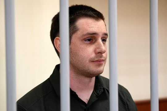 Der Ex-Marine-Soldat Trevor Reed in einer Gefängniszelle in Moskau (Archivbild: Alexander Nemenov/AFP)