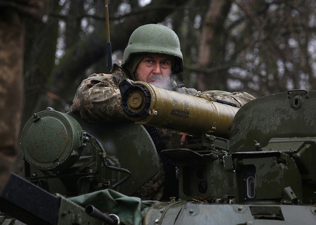 Ukrainischer Soldat in der Region Charkiw (Bild: Anatolii Stepanov/AFP)
