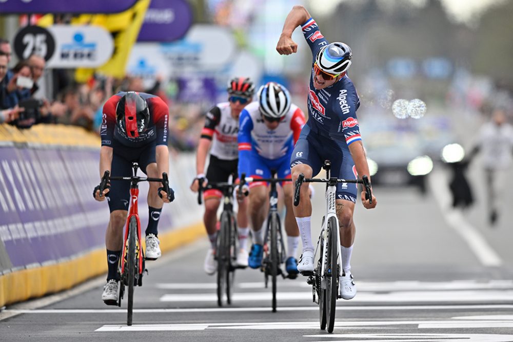 Van der Poel gewinnt Flandern-Rundfahrt (Bild: Eric Lalmand/Belga)