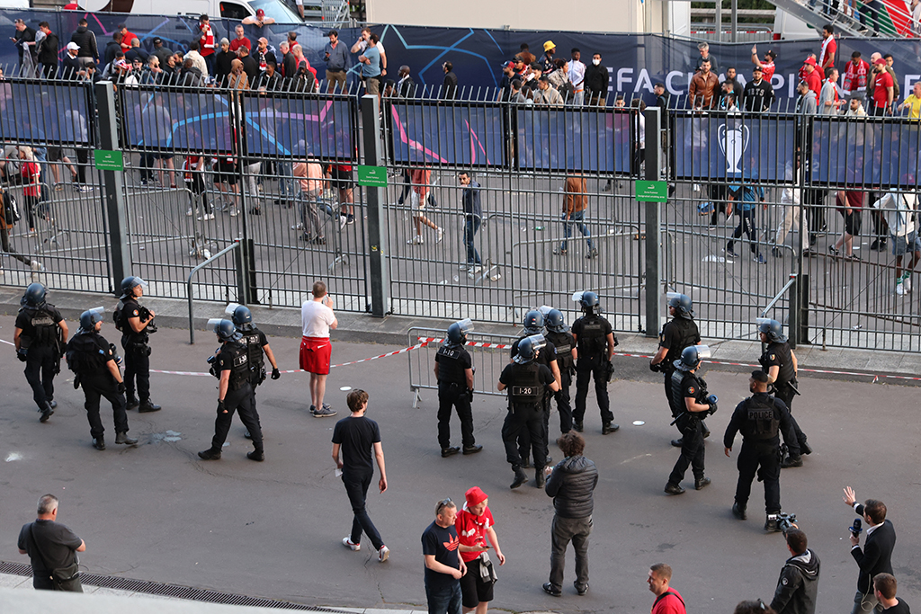 Die Pariser Polizei war vor dem Champions League-Finale in Paris stark gefordert (Bild: Thomas Coex/AFP)