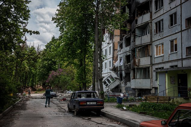 Viele Häuser in Charkiw sind zerstört oder stark beschädigt (Bild: Dimitar Dilkoff/AFP)