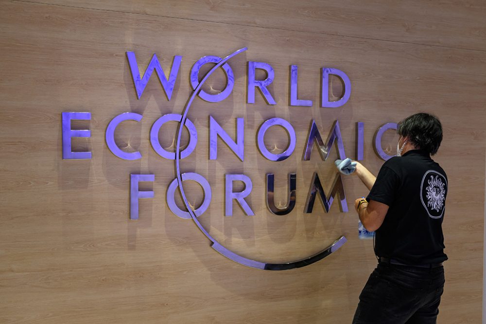 Letzte Vorbereitungen vor dem Weltwirtschaftsforum in Davos (Bild: Fabrice Coffrini/AFP)