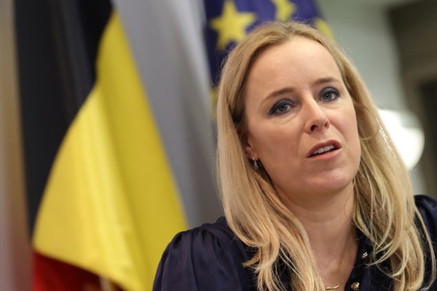 Staatssekretärin Eva De Bleeker ist zuständig für den belgischen Haushalt (Bild: Benoit Doppagne/Belga)