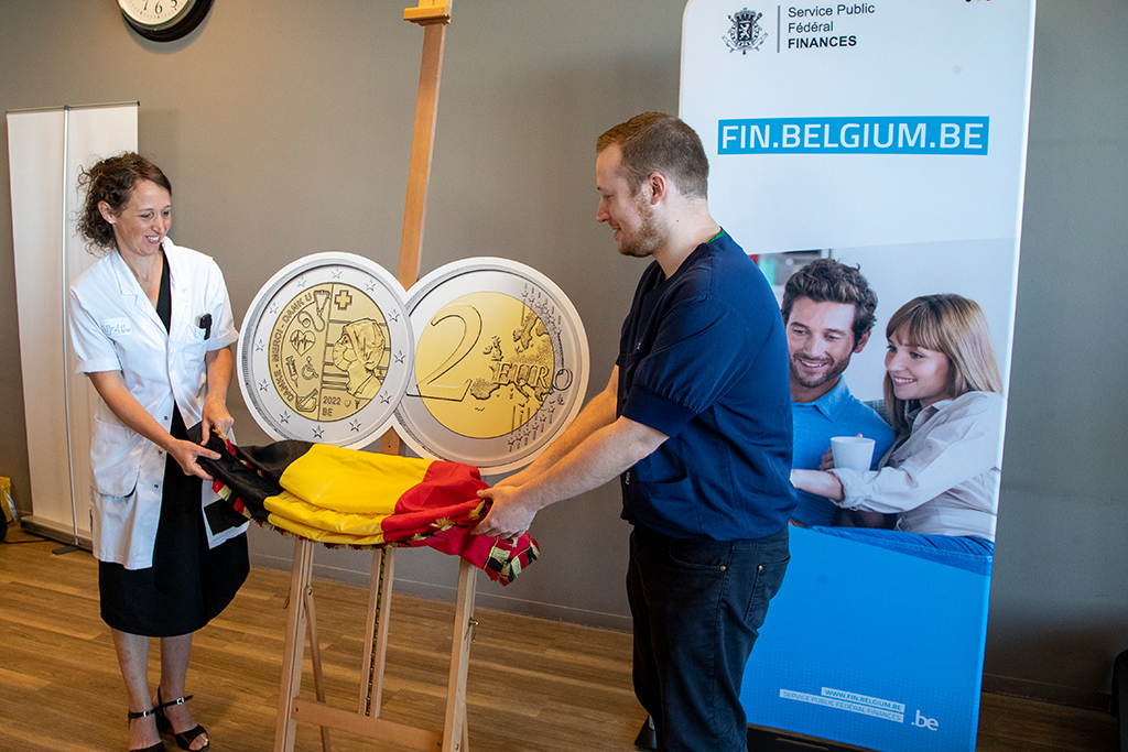 Münze würdigt Einsatz des Pflegepersonals in der Corona-Pandemie (Bild: Nicolas Maeterlinck/Belga)