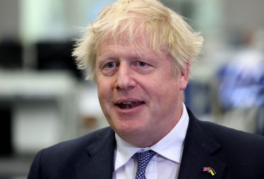 Boris Johnson bei seinem Besuch in Nordirland (Bild: Liam McBurney/AFP)