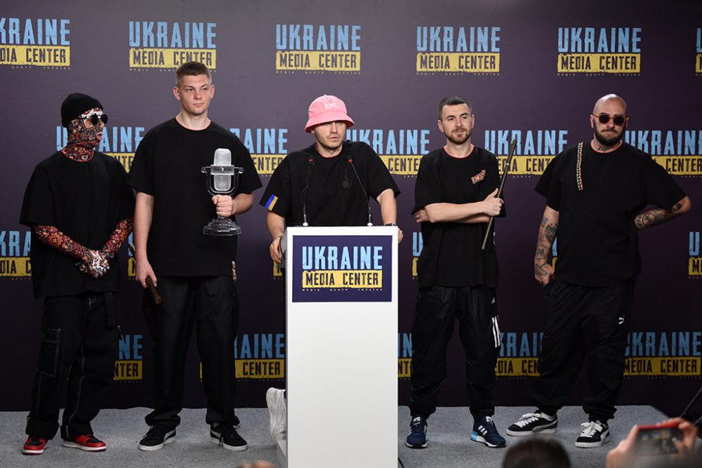 Kalush Orchestra bei einer Pressekonferenz in Lwiw am 17. Mai (Bild: Yuriy Dyachyshyn/AFP)