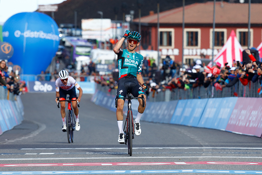 Lennard Kämna gewinnt seine erste Giro-Etappe (Bild: Luca Bettini/AFP)