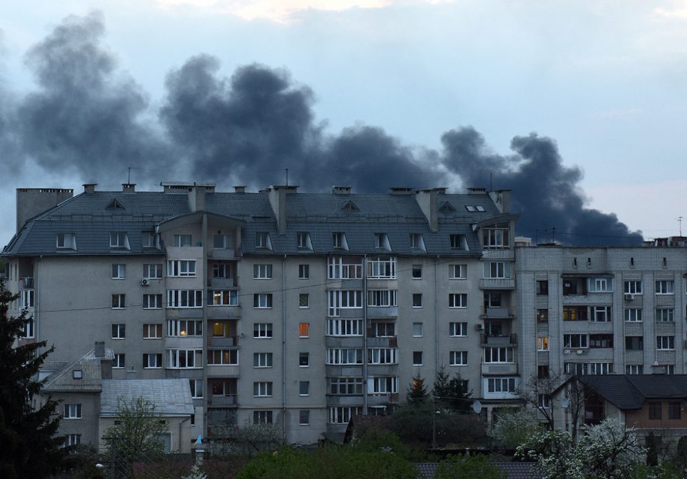 Rauch über Lwiw am 3. Mai (Bild: Yuriy Dyachyshyn/AFP)