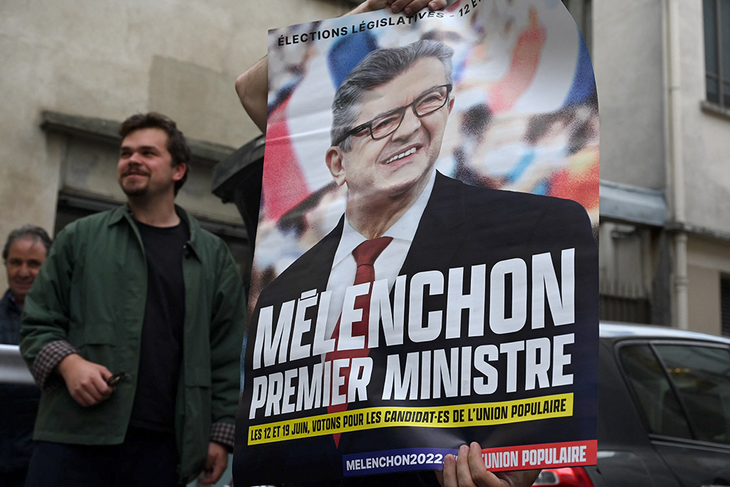 Im Falle eines Wahlsiegs des linken Lagers soll Jean-Luc Mélenchon Premierminister werden (Bild: Emmanuel Dunand/AFP)