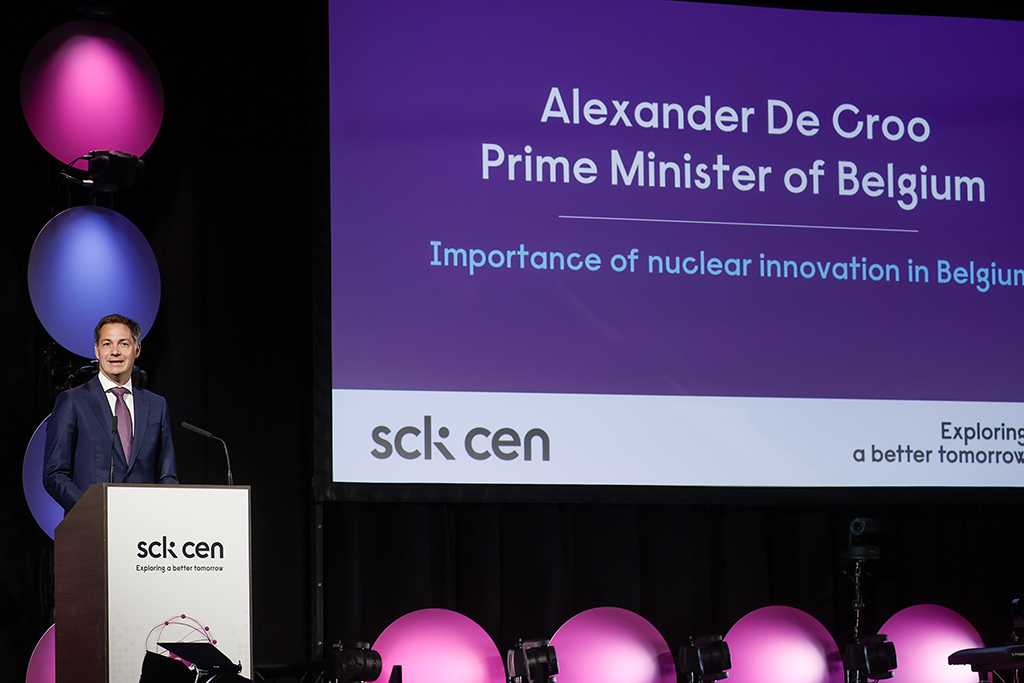 Premierminister De Croo bei einer Rede zum 70. Geburtstag des Kernforschungszentrum in Mol (Bild: Bruno Fahy/Belga)