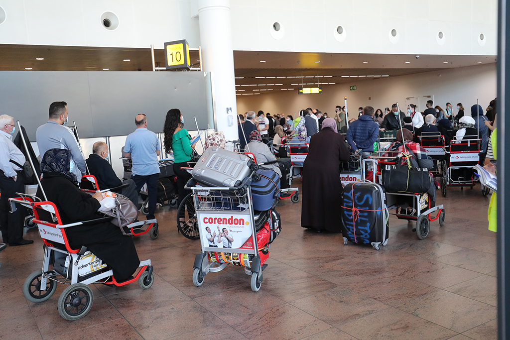Passagiere am Flughafen Brussels Airport