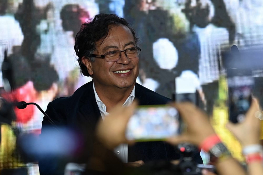 Gustavo Petro am Sonntag in Bogota (Bild: Yuri Cortez/AFP)