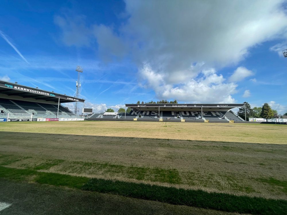 Neuer Rasen für das Kehrwegstadion (Bild: Bild: KAS Eupen)