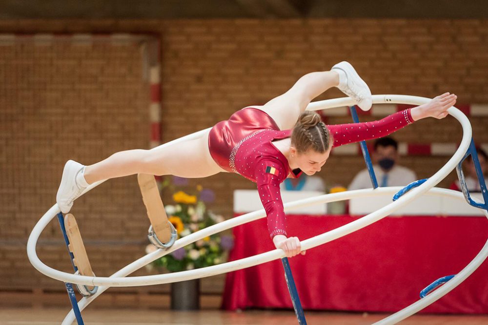 Lara Patzer hat im Sprungfinale der Erwachsenen bei der Rhönrad-WM Platz 5 belegt (Bild: Bart Treuren)