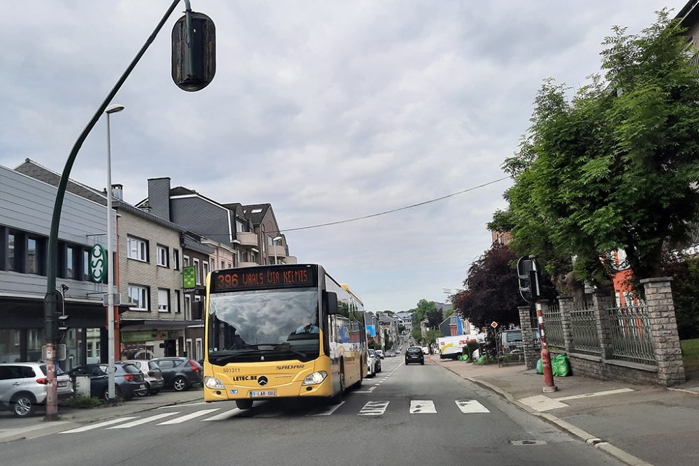 Nur der ein oder andere Sadar-Bus war am Dienstag unterwegs (Bild: Cgantal Delhez/BRF)