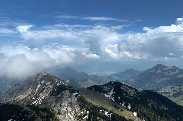 Blick über die Alpen vom Wendelstein in Deutschland aus (Bild: Daniel Roland/AFP)