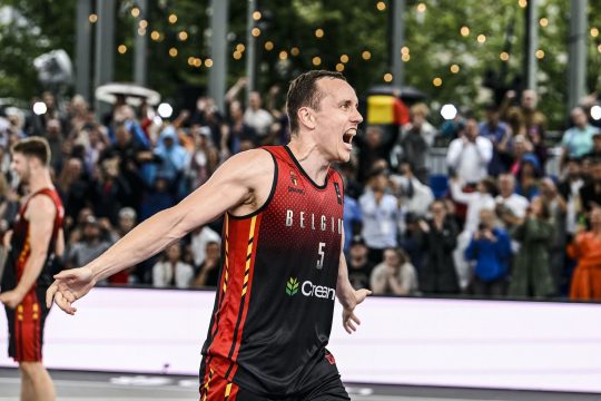 Nick Celis feiert den Einzug ins Halbfinale (Bild: Tom Goyvaerts/Belga)
