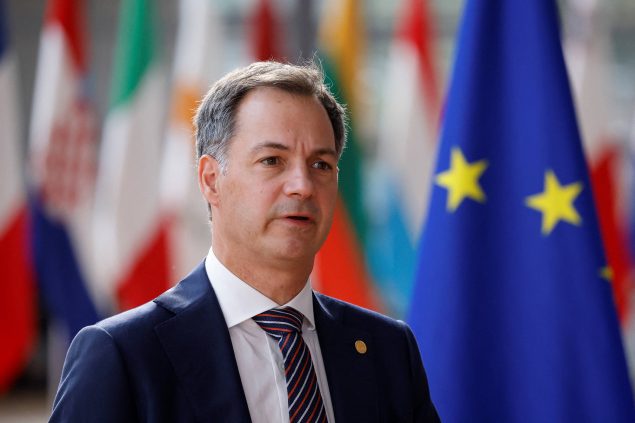 Premier Alexander De Croo am Freitag in Brüssel (Bild: Ludovic Marin/AFP)
