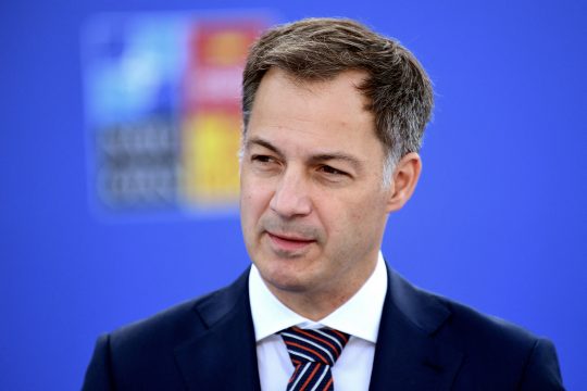 Premierminister Alexander De Croo vor dem Beginn des Nato-Gipfels in Madrid (Bild: Bertrand Guay/Pool/AFP)
