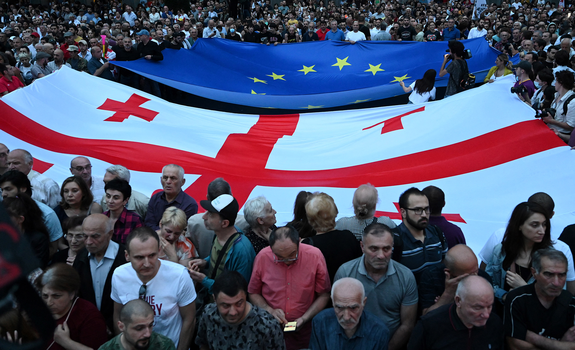 Pro-EU-Demo in in Tbilisi (Bild: Vano Shlamov/AFP)